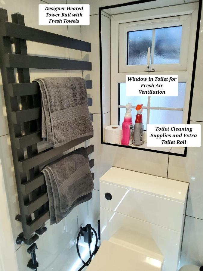 Air Conditioned Modern Double Bed Room With Private Attached Bathroom - Free Parking - Near London Heathrow Airport & Southall Broadway 외부 사진